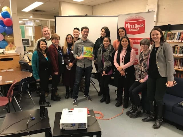First Book Canada et Tata Consultancy Services fournissent des livres aux enfants du centre-ville de Toronto