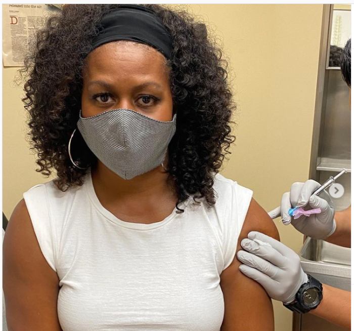 michelle obama receiving her covid vaccine