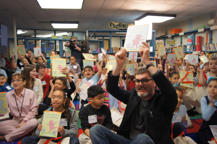 mo willems with a classroom full of kids